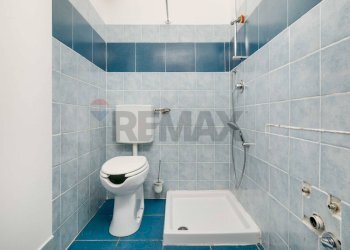 Bagno - Negozio Via Volta, 1, Caronno Varesino - foto 16
