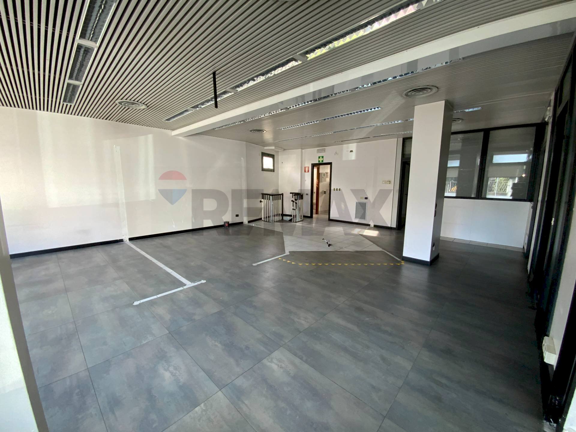 Sala 1 - Ufficio Via Roma
 
73, Cardano al Campo - foto 2