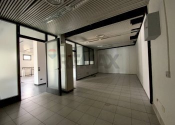 Ufficio 1 - Ufficio Via Roma
73, Cardano al Campo - foto 4