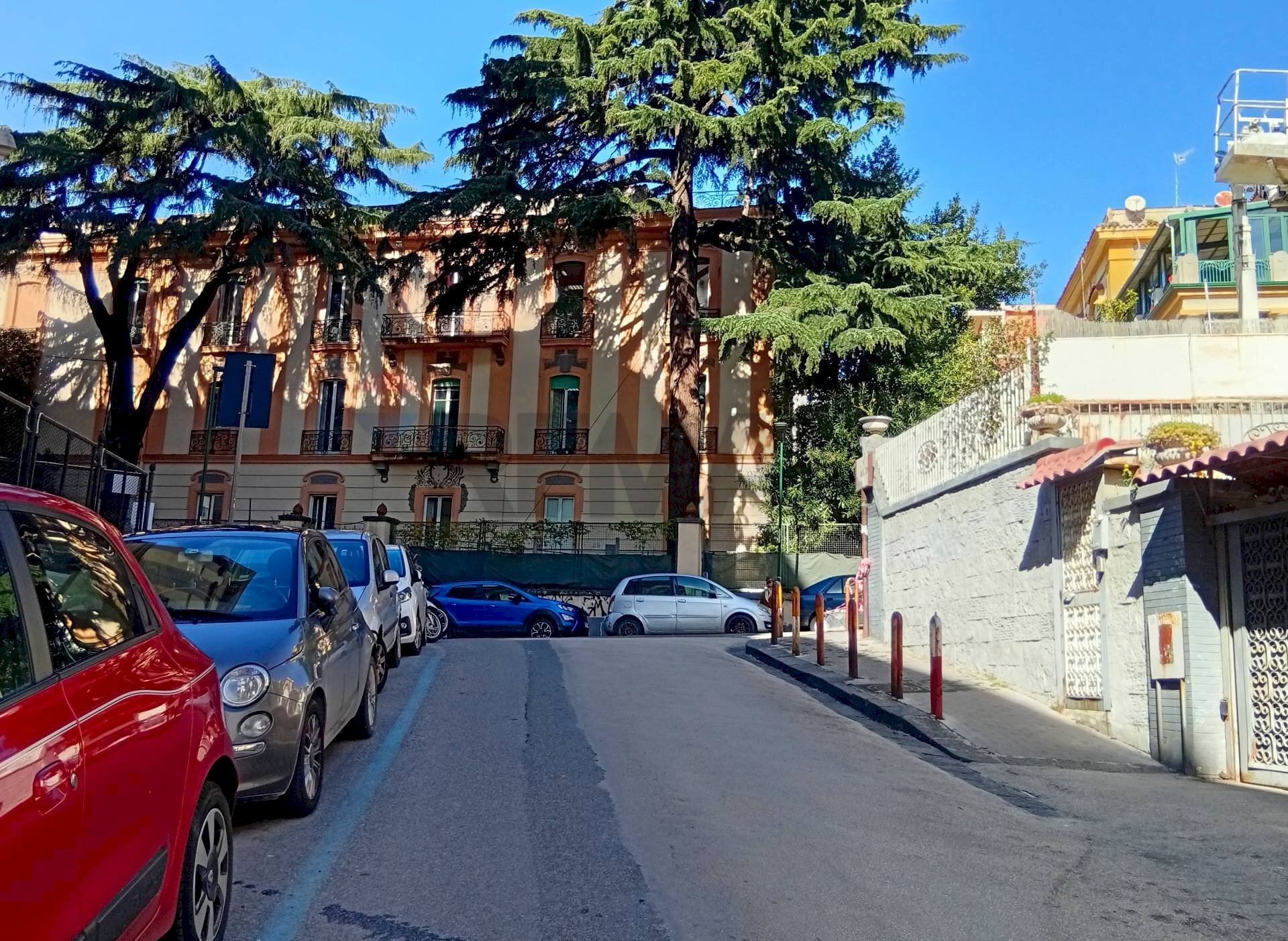 Edificio all\'aperto - Three-room apartment Via Gaetano Donizetti
 
5, Napoli - photo 1