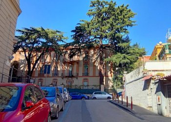 Edificio all\'aperto - Trilocale Via Gaetano Donizetti
 
5, Napoli - foto 7