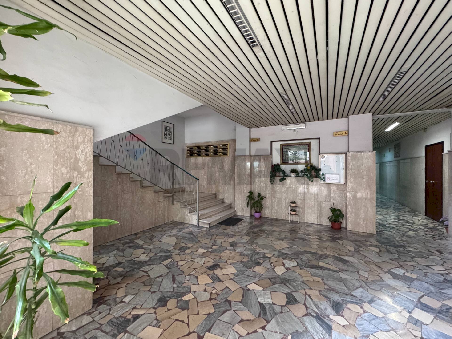 Ricezione / Lobby - Four-room apartment Via Luca Samuele Cagnazzi
 
31, Napoli - photo 3