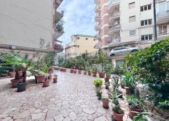 Terrazza - Quadrilocale Via Luca Samuele Cagnazzi
 
31, Napoli - foto 2