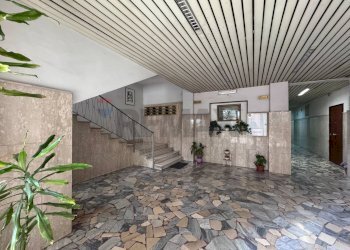 Ricezione / Lobby - Quadrilocale Via Luca Samuele Cagnazzi
 
31, Napoli - foto 3