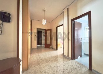 Hall / corridoio - Quadrilocale Via Luca Samuele Cagnazzi
 
31, Napoli - foto 6