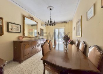 Sala da pranzo - Quadrilocale Via Luca Samuele Cagnazzi
 
31, Napoli - foto 7