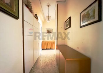 Hall / corridoio - Quadrilocale Via Luca Samuele Cagnazzi
 
31, Napoli - foto 10