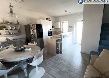 soggiorno con angolo cottura - Independent house viale colombo, Carrara - photo 7