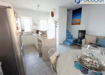 soggiorno con angolo cottura - Independent house viale colombo, Carrara - photo 8