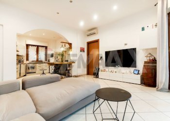 Soggiorno - Trilocale Fonte Nuova - foto 3