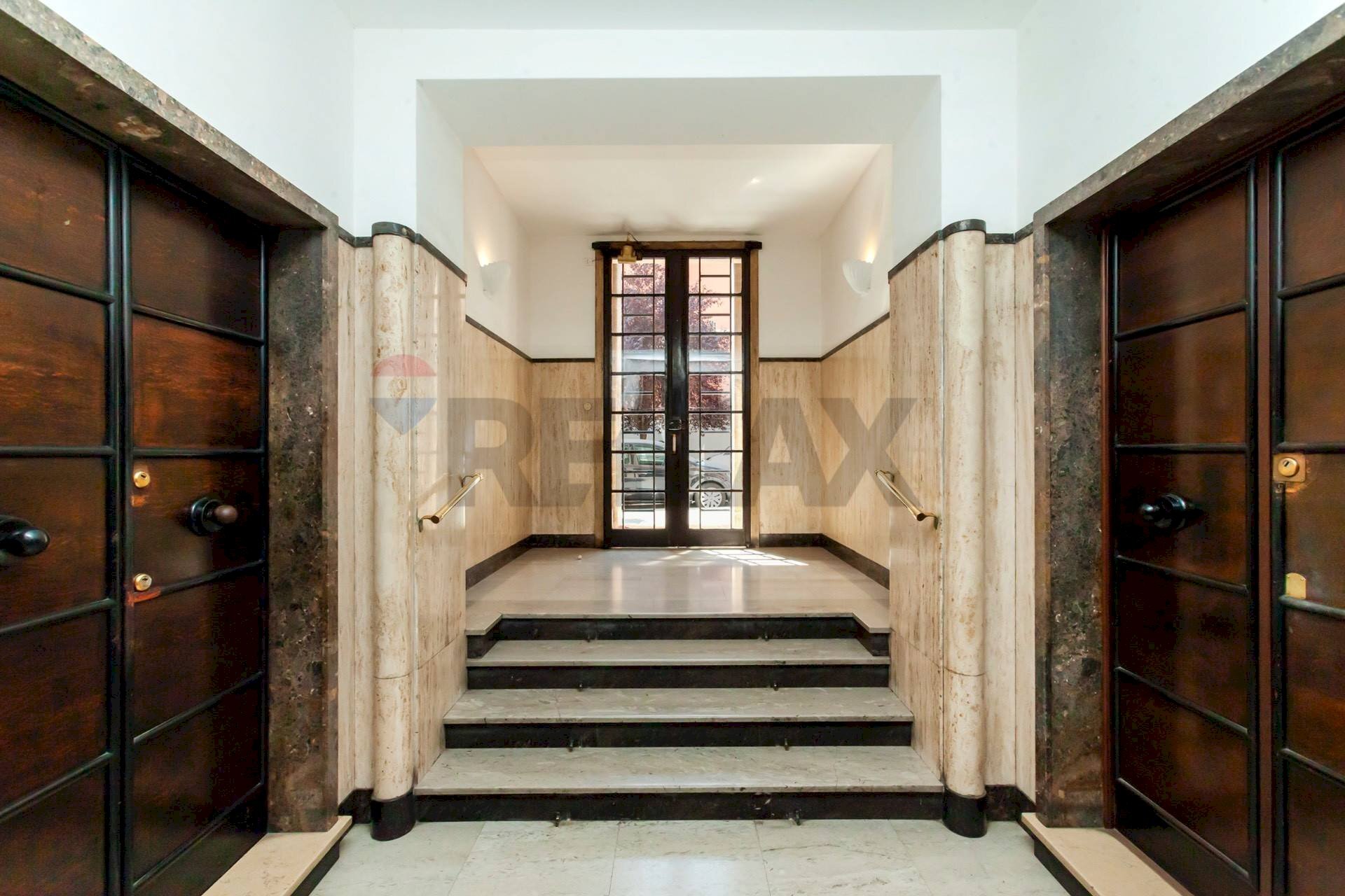 Ricezione / Lobby - Three-room apartment VIA RAVENNA
 
9, Roma - photo 2