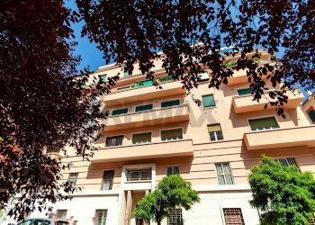 Edificio all\'aperto - Three-room apartment VIA RAVENNA
 
9, Roma - photo 1