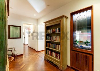 Hall / corridoio - Three-room apartment VIA RAVENNA
 
9, Roma - photo 4
