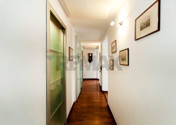 Hall / corridoio - Three-room apartment VIA RAVENNA
 
9, Roma - photo 13