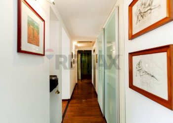 Hall / corridoio - Three-room apartment VIA RAVENNA
 
9, Roma - photo 14
