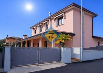 Foto 2 - Casa indipendente Via Maniago
 
6, Cordenons - foto 2