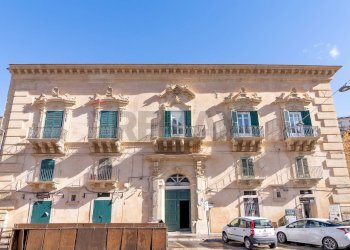 Edificio all\'aperto - Appartamento Corso Umberto I
 
228, Modica - foto 1