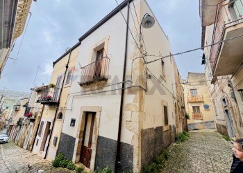 Edificio all\'aperto - Casa indipendente via Spiteri
 
45, Scicli - foto 2