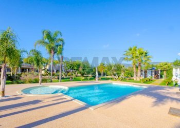 Piscina - Villa Contrada Gaudella, Castellaneta - foto 2