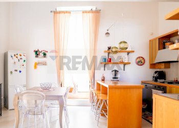 Cucina - Bilocale Via Castello
 
6, Casamassima - foto 11