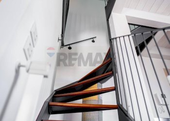 Scale - Bilocale Via Castello
 
6, Casamassima - foto 15