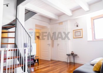 Scale - Bilocale Via Castello
 
6, Casamassima - foto 17