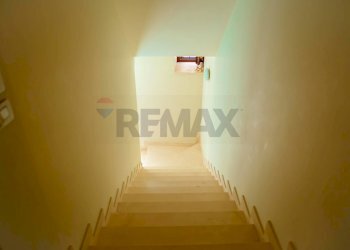 Scale - Bilocale Via Castello
 
6, Casamassima - foto 24