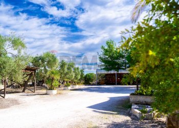 Piscina - Villa Via Randa
 
snc, Bitritto - photo 34