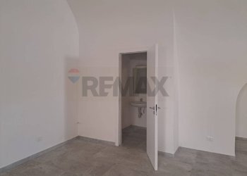 Stanza vuota - Warehouse Via Putignano
 
13, Turi - photo 8