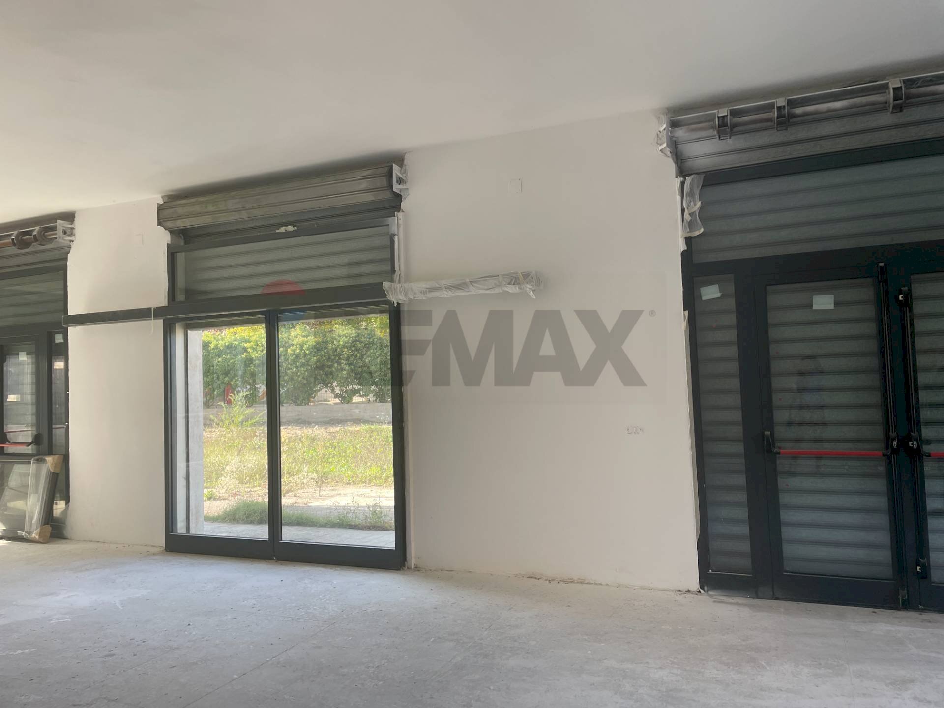 Stanza vuota - Locale Commerciale Via Donato Bramante, Matera - foto 2