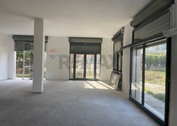 Terrazza - Locale Commerciale Via Donato Bramante, Matera - foto 4