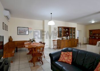 Sala da pranzo - Independent house Contrada Bonelli
 
139, Noci - photo 5