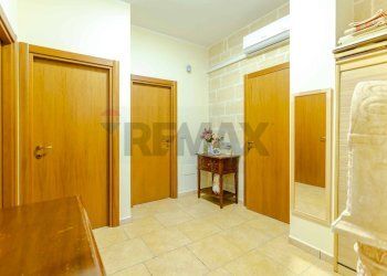 Hall / corridoio - Villa Strada Cancello, Noci - foto 9