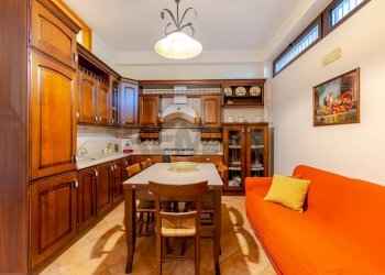 Cucina - Villa Strada Cancello, Noci - foto 26