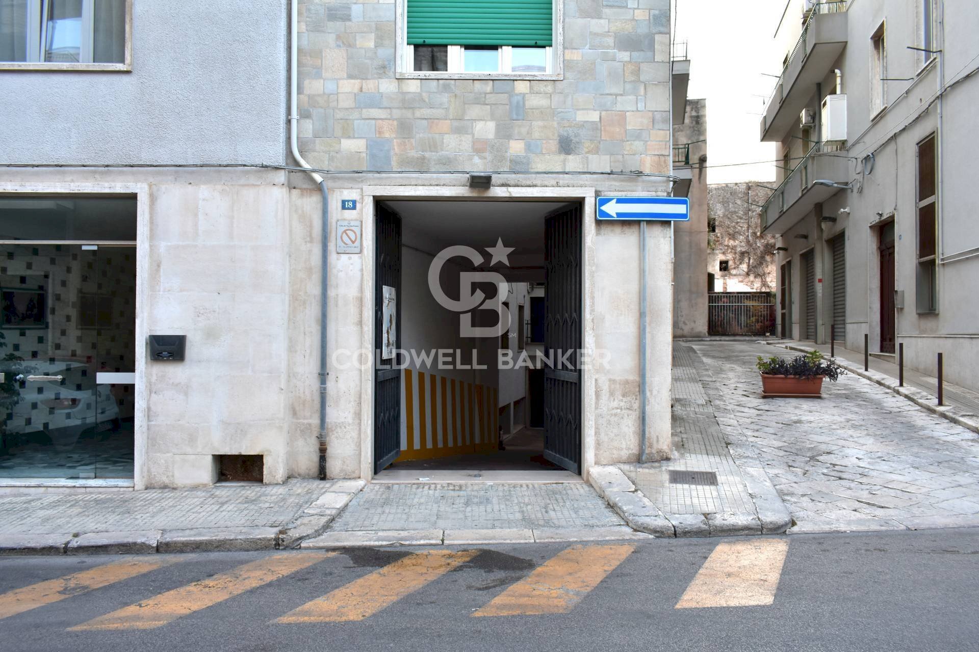 Foto 1 - Box Via Antonio Bruni
 
18, Martina Franca - foto 1