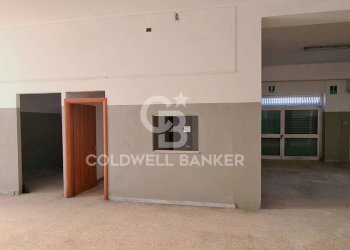 Foto 5 - Locale Commerciale Parallela Viale Europa
snc, Martina Franca - foto 5