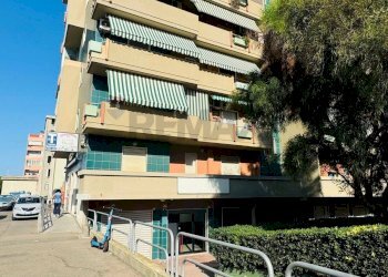 Edificio all\'aperto - Locale Commerciale Via Sant'Antonio
 
116, Quartu Sant'Elena - foto 7