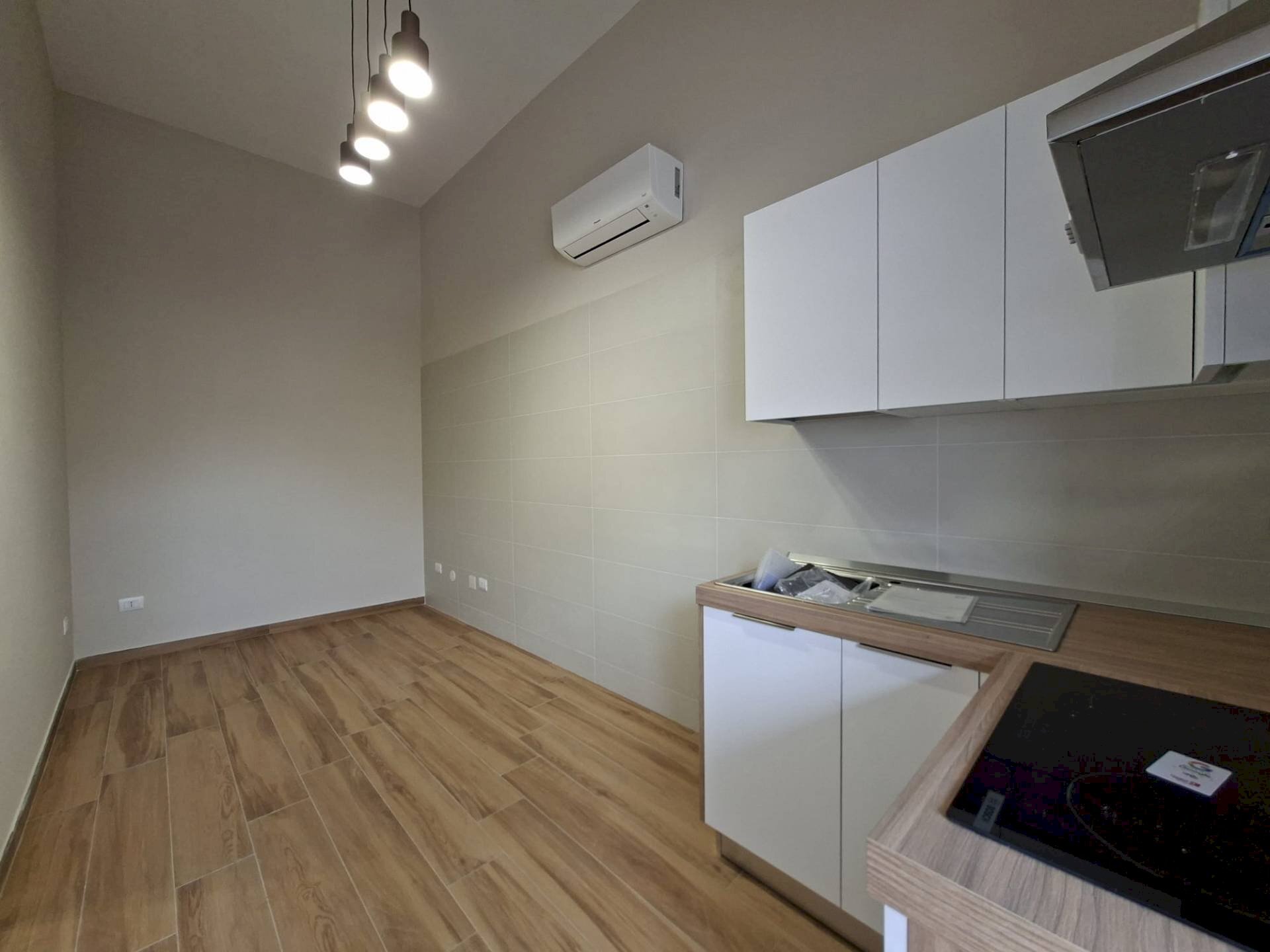 Foto 2 - Bilocale Via Luigi Castiello
80, Casagiove - foto 2