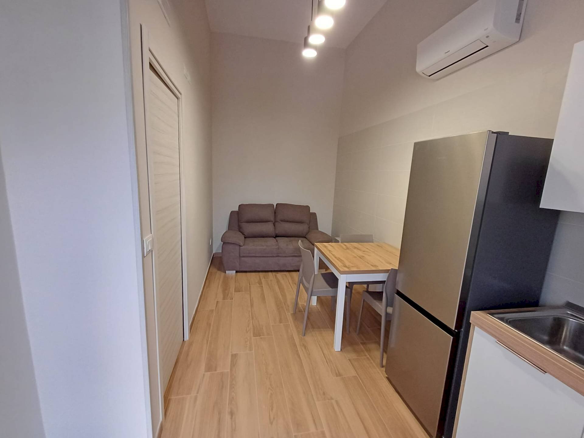 Foto 2 - Bilocale Via Luigi Castiello
 
80, Casagiove - foto 2