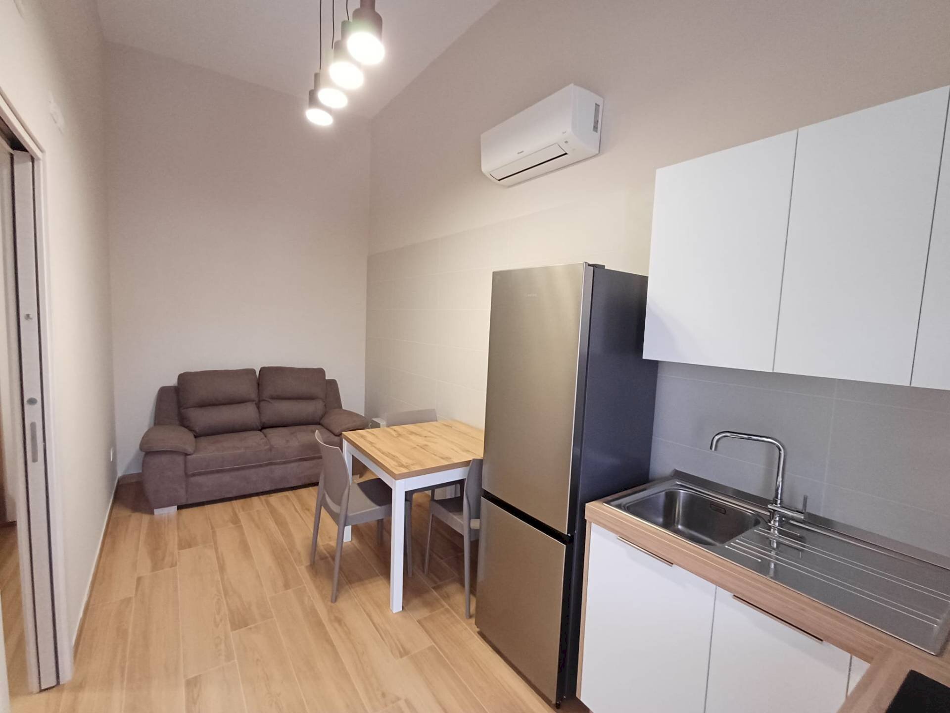 Foto 3 - Bilocale Via Luigi Castiello
 
80, Casagiove - foto 3