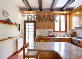 Cucina - Villa Via del Sasso
 
10, Pianoro - foto 17