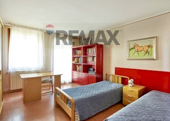 Camera / camera da letto - Villa Via del Sasso
 
10, Pianoro - foto 30