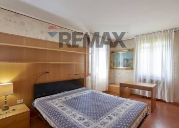 Camera / camera da letto - Villa Via del Sasso
 
10, Pianoro - foto 35