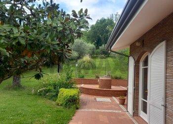 Giardino - Villa Corso Europa
 
1, Sassofeltrio - foto 4