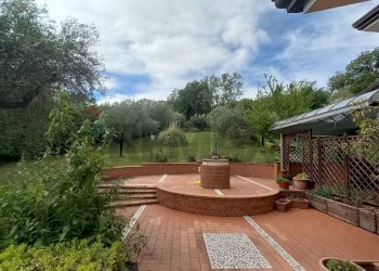 Giardino - Villa Corso Europa
 
1, Sassofeltrio - foto 10