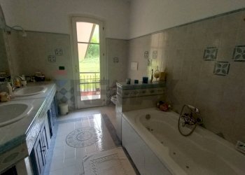 Bagno - Villa Corso Europa
 
1, Sassofeltrio - foto 32