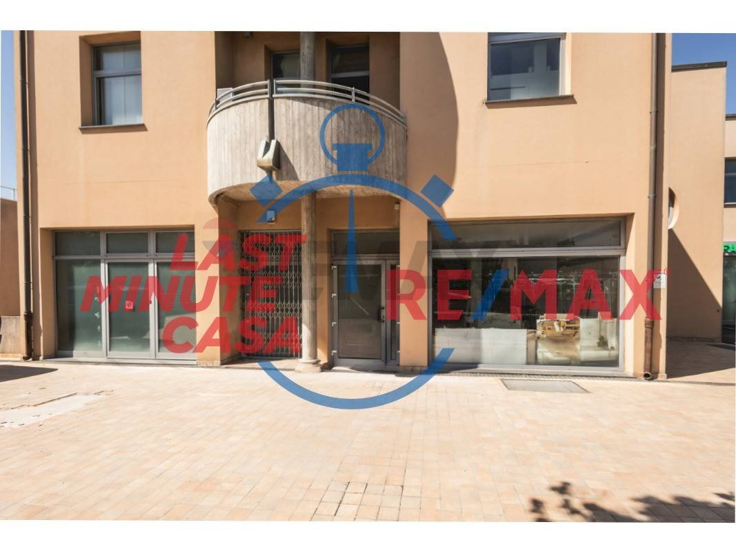 Edificio all\'aperto - Negozio via torconca, Cattolica - foto 1