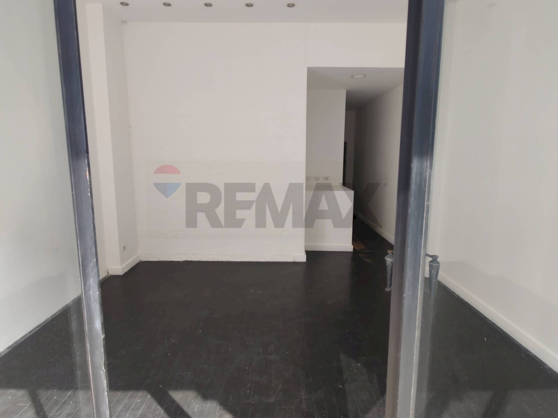 Stanza vuota - Shop Via IV Novembre
 
16, Rimini - photo 1