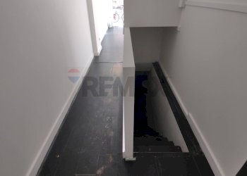 Scale - Negozio Via IV Novembre
 
16, Rimini - foto 9