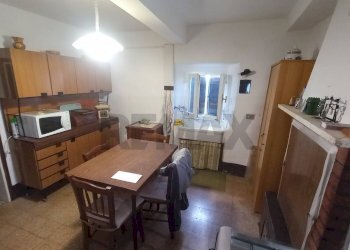 Sala da pranzo - Casa semi indipendente Borgo Orsini
 
2, San Leo - foto 1